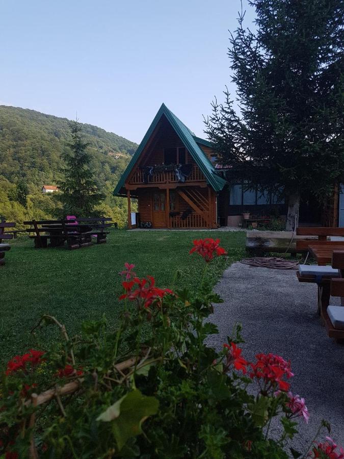 Motel Bavaria Фоча Экстерьер фото